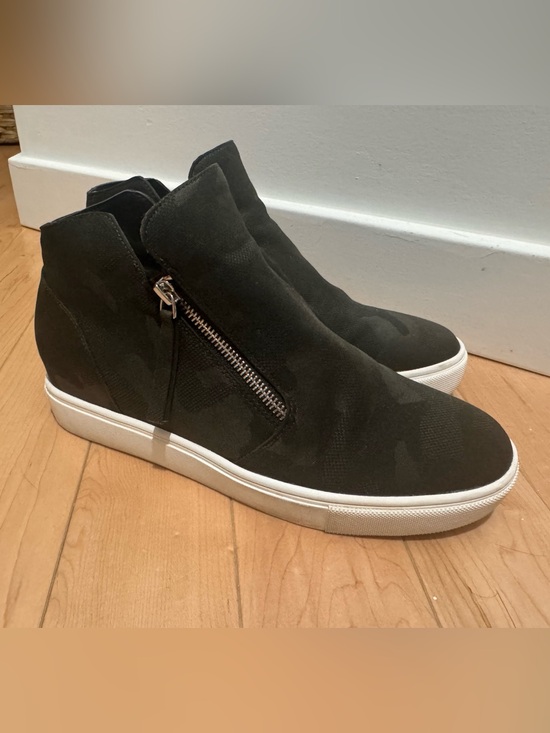 Steve Madden Shoes - Steve Madden Caliber Green Camouflage Wedge Shoes
